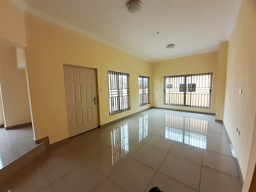 3 bedroom house living area empty space