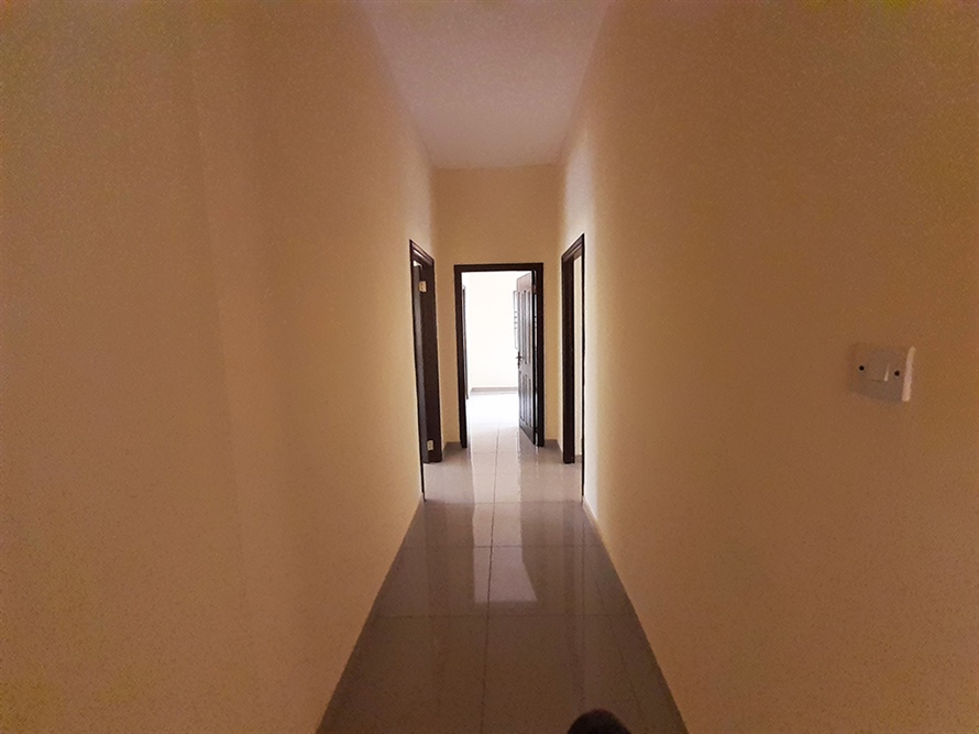 3 bedroom hallway